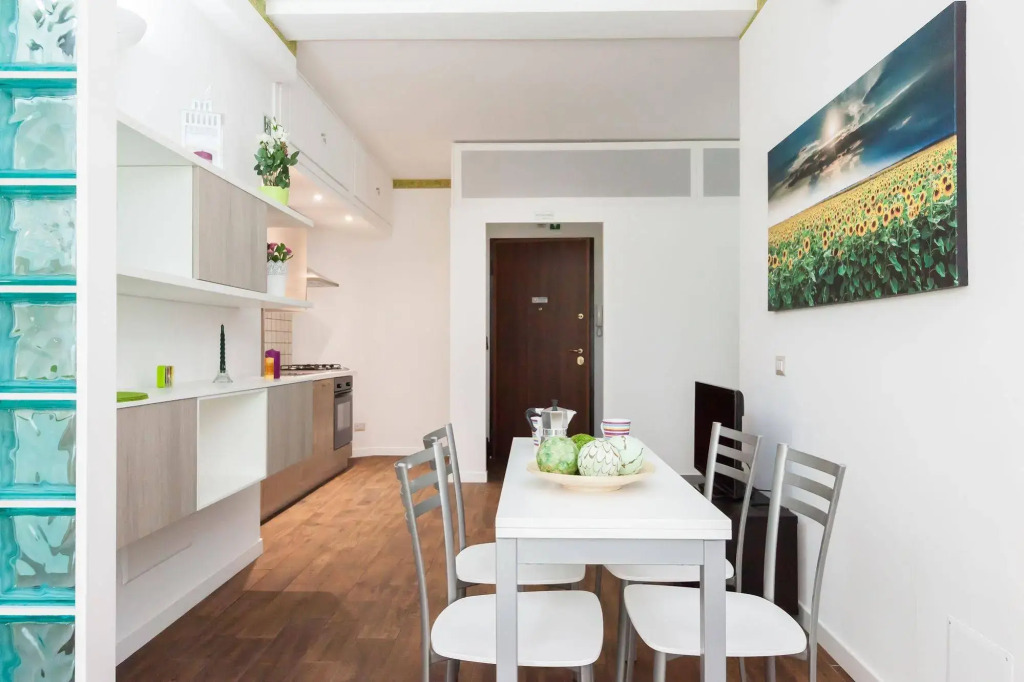 Almes Apartments