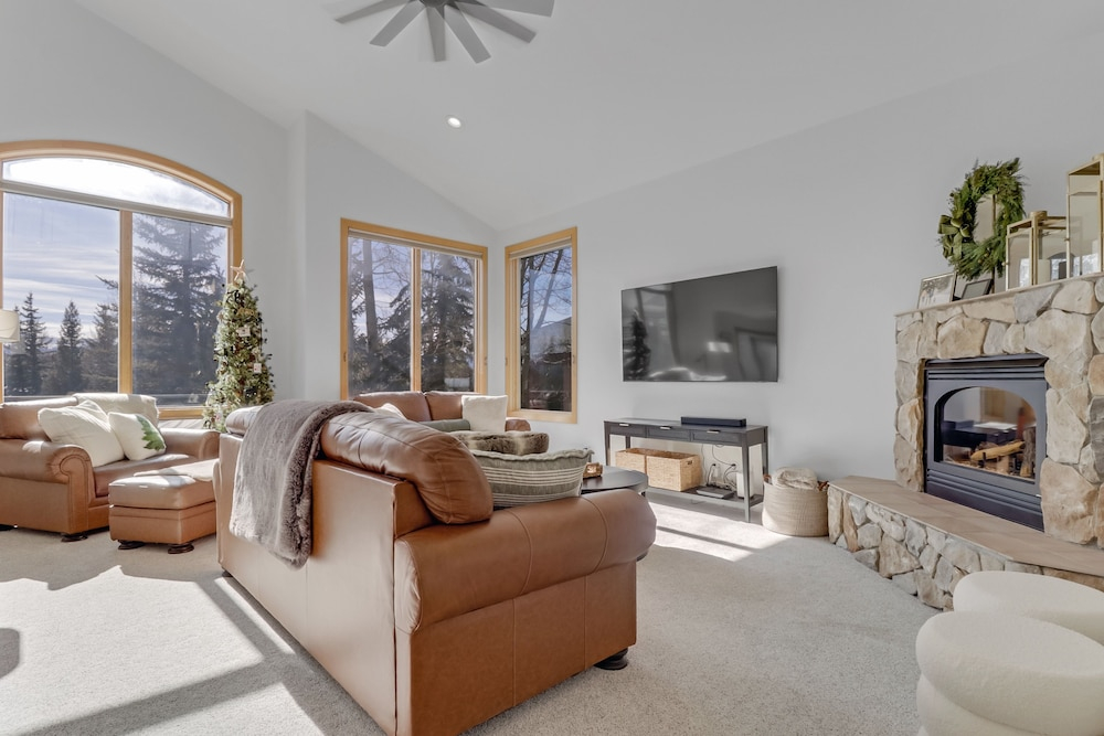 Pedal And Peak 113a 3 Bedroom Townhouse