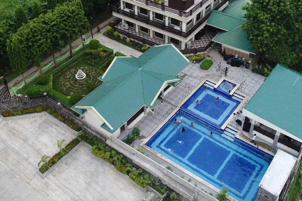 Villa Esmeralda Bryans Resort Hotel and Restaurant