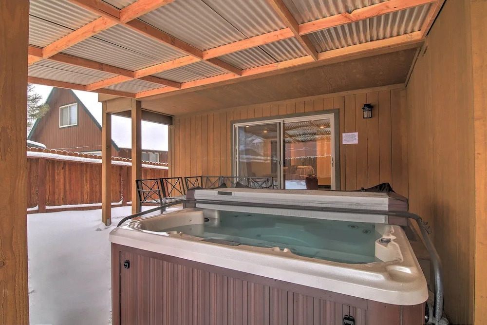 Silver Pines - Ski or Summer 30+ day Home
