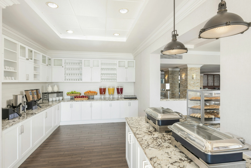 Homewood Suites Miami Airport/Blue Lagoon