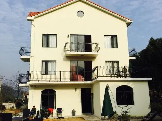 Zhuji Fengqing Hostel