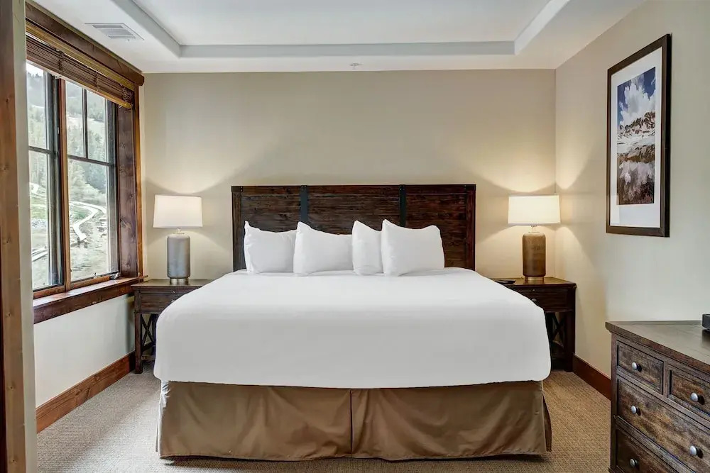Luxury 4 Bedroom Condo on Peak 8 4 Condo