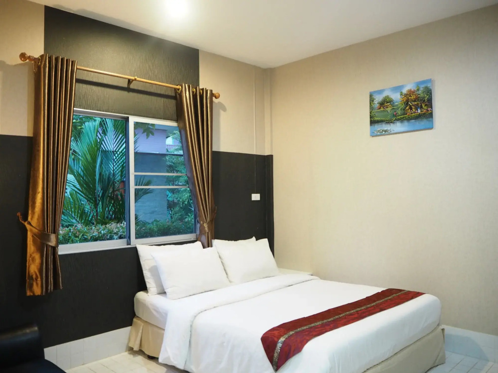 Canal Resort