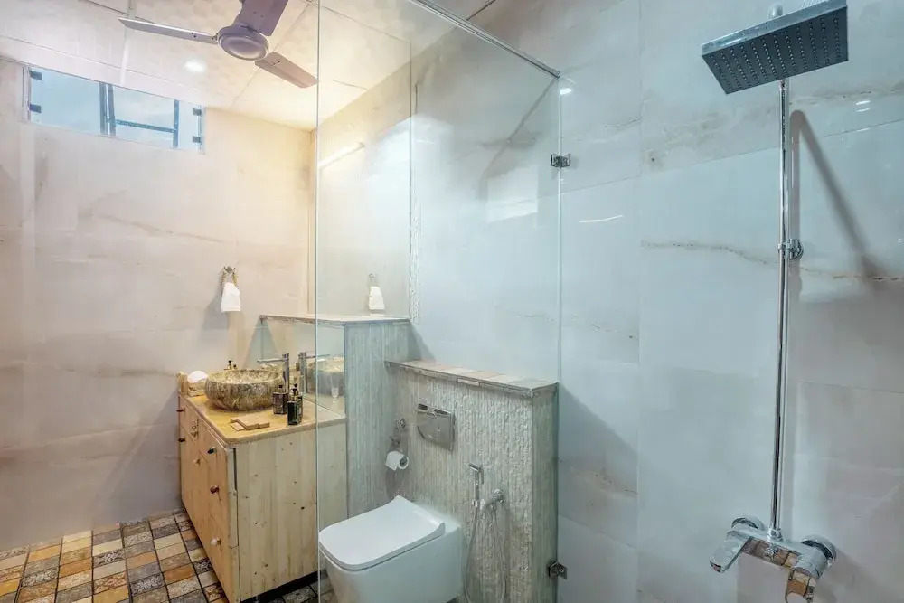 ELIVAAS 3 BHK Handa's Getaway with pool