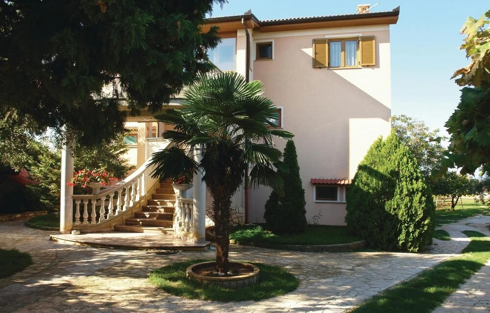 Awesome Apartment in Vodnjan With 2 Bedrooms and Outdoor Swimming Pool
