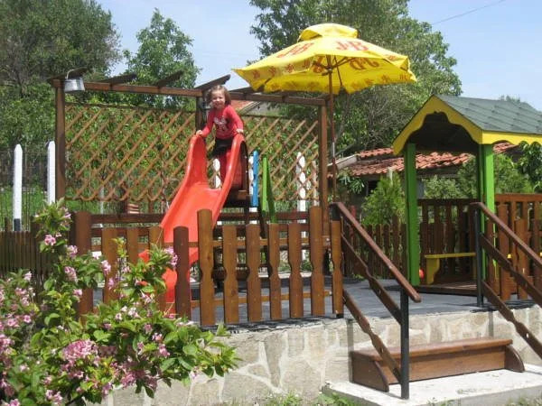 Omiros Family Hotel