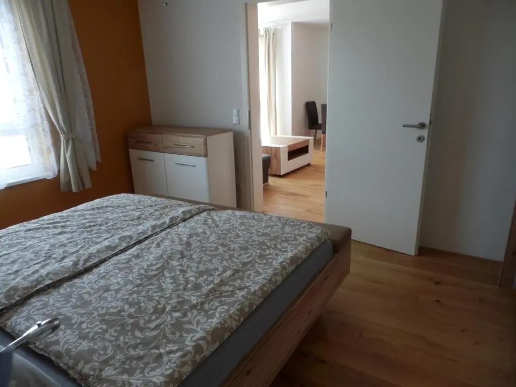 Spacious, Modern 1-bdrm Apt near VIC & Austria Ctr