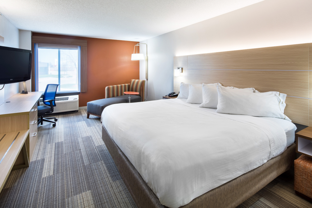 Holiday Inn Express Cedar Rapids - Collins Road by IHG