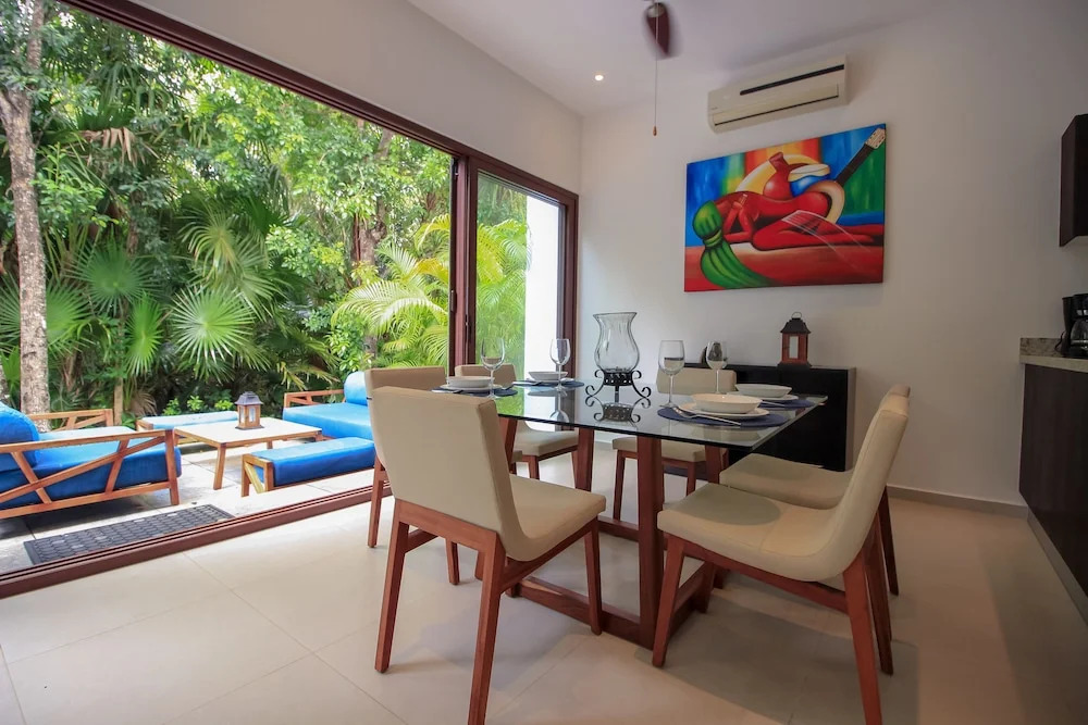 Ocean View 3 Bedroom Home by Olahola