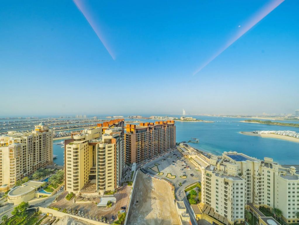 Palm Jumeirah- The Palm Tower 1 2205