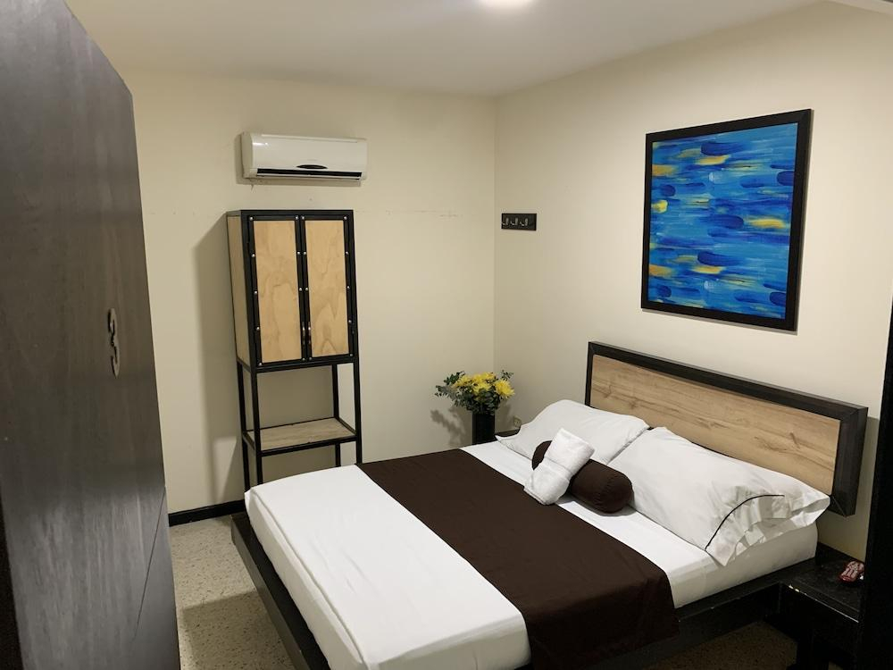 Hotel Bisou