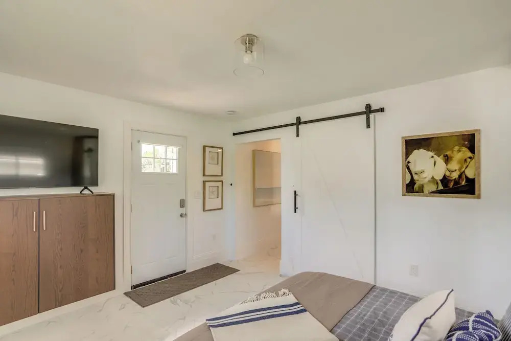 Port Clinton Home w/ Lake View - Walk to Beach!