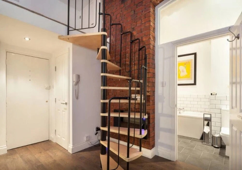 Beautiful 2 Bed Duplex w/ Mezzanine in City Centre