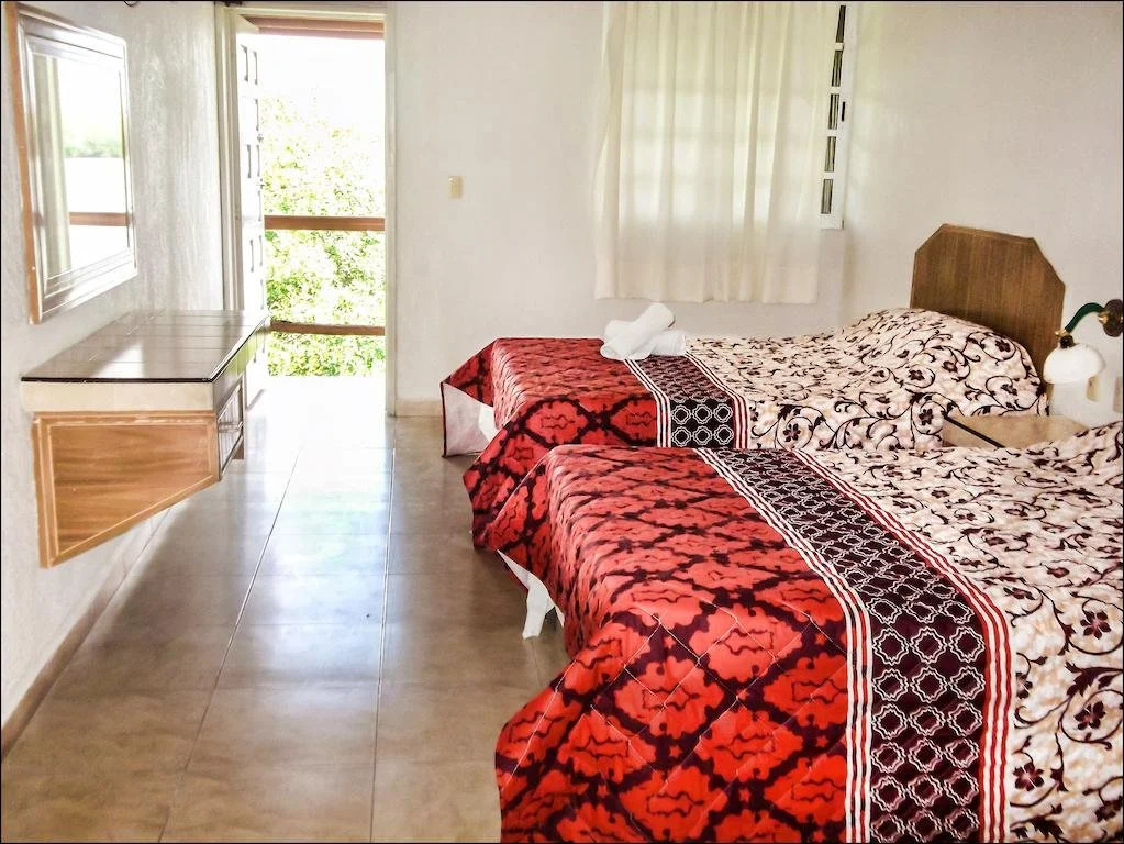 Hotel Laguna Encantada