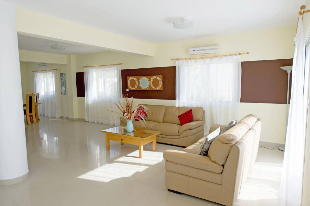 Hara Nissi Beach VIllas