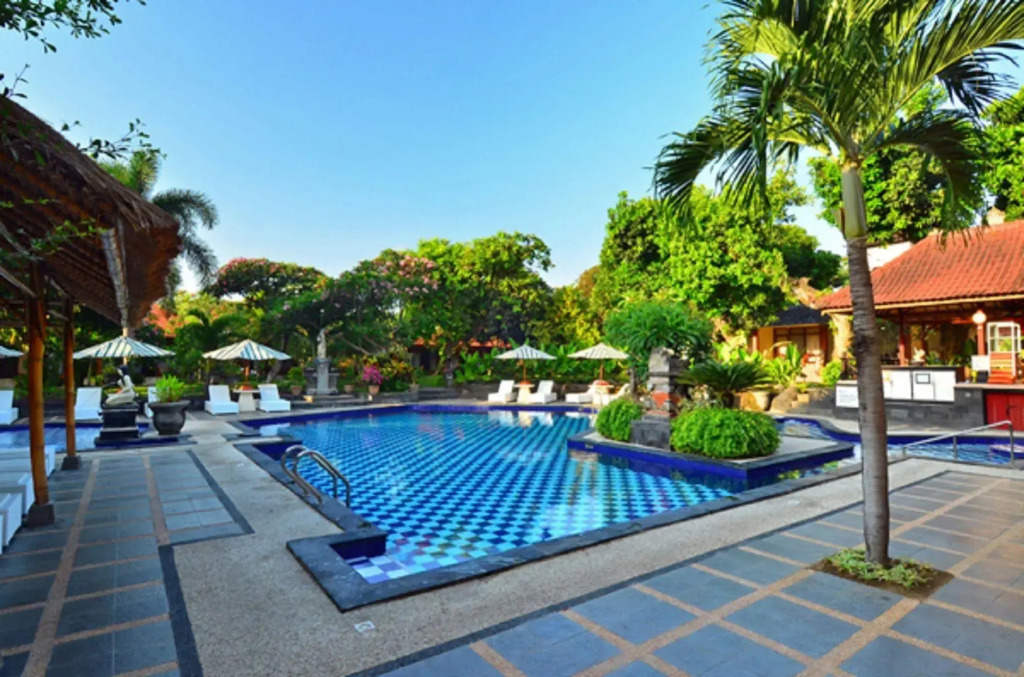 Inna Sindhu Beach Hotel & Resort