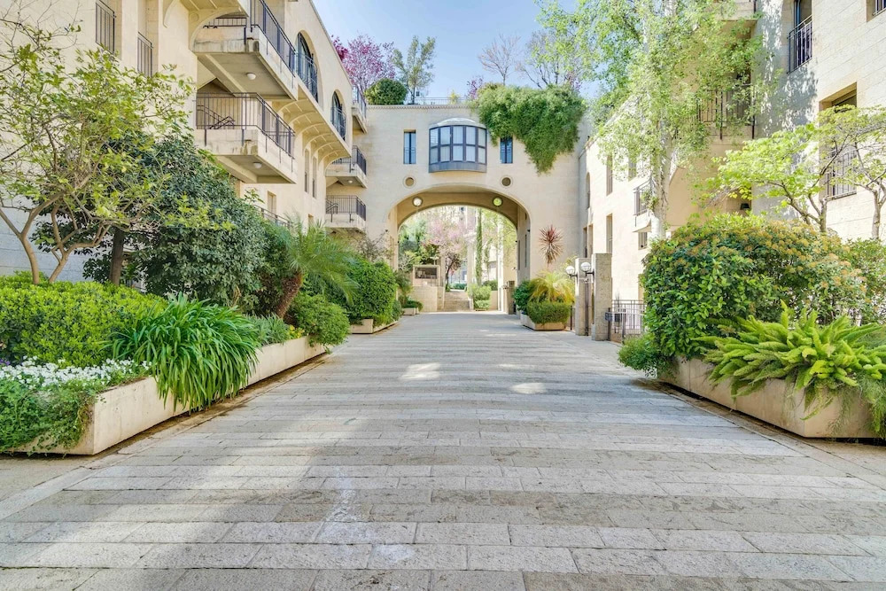 Mamilla Pool - Davids Village - Jerusalem-Rent