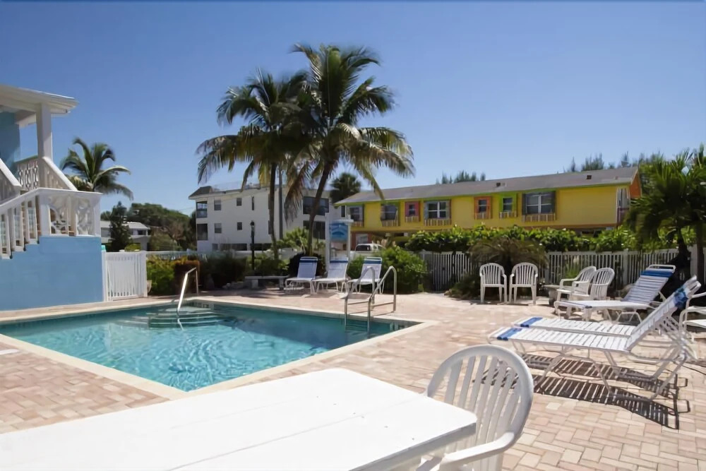 AM Beach Place Unit 4