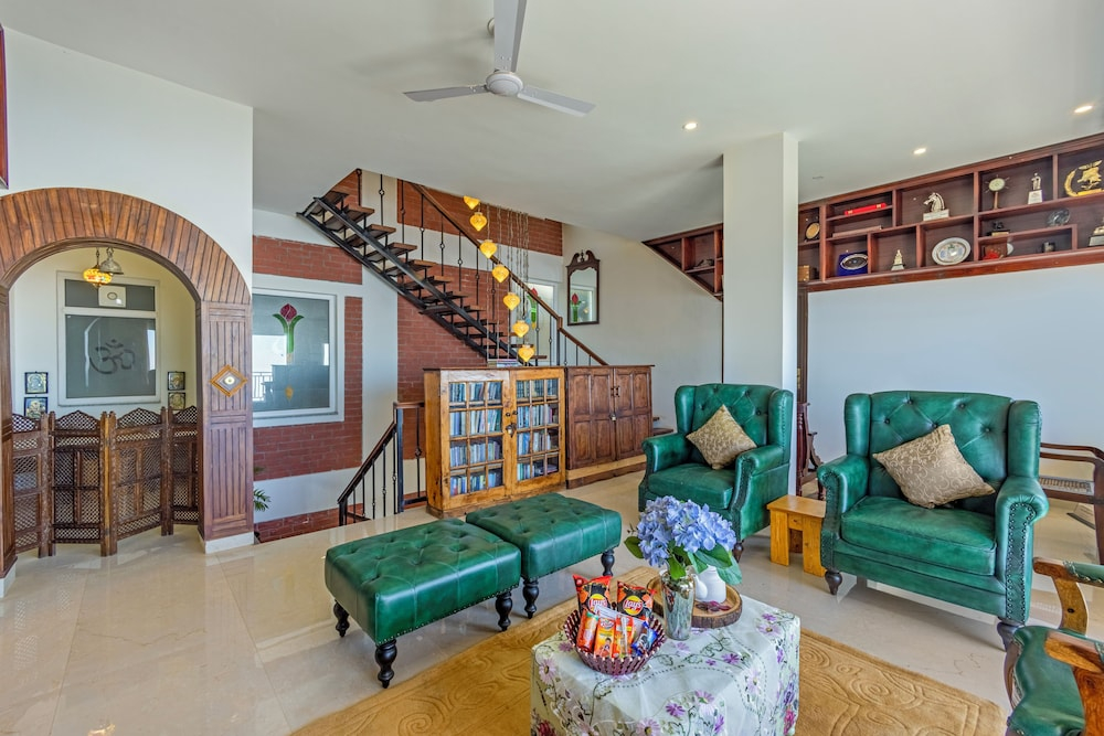 ELIVAAS 3BHK Plus Attic Cliffside Villa