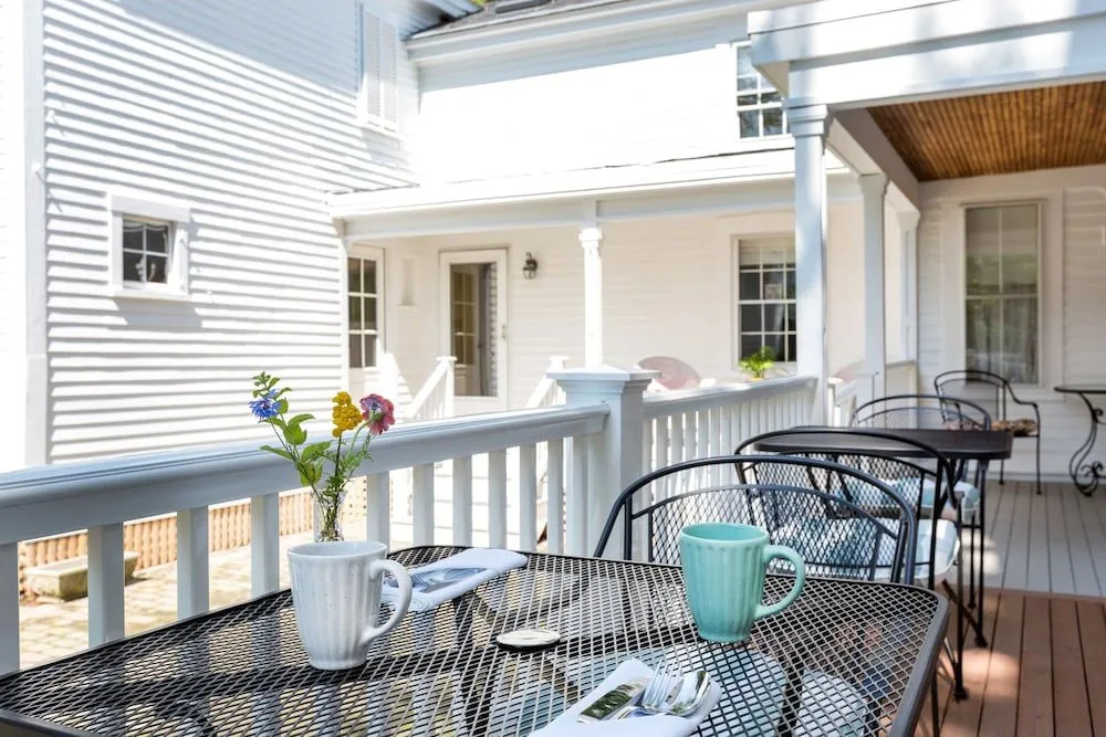 Middle Street Inn