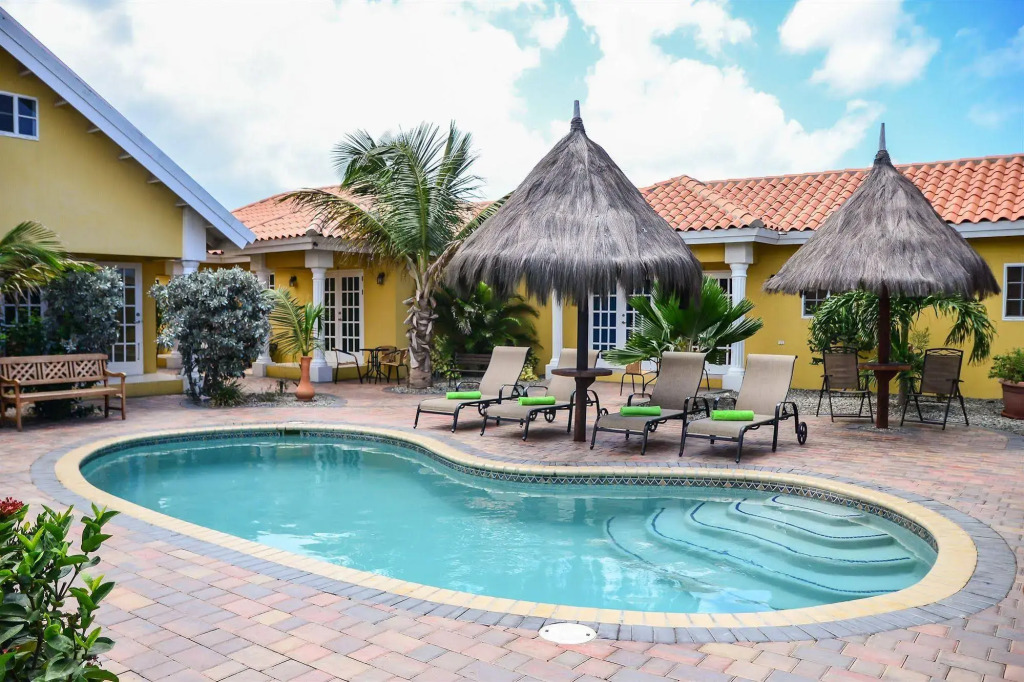 Aruba Tropic Apartments