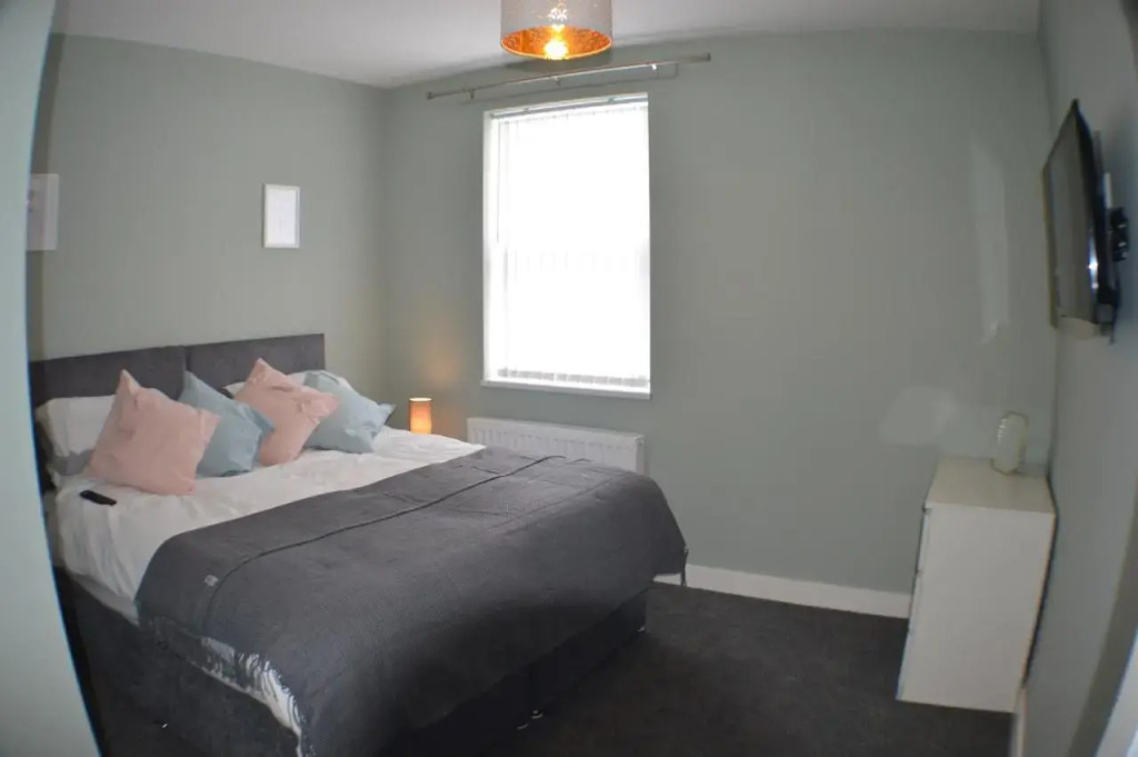 Birkenhead - 2 Bedroom House