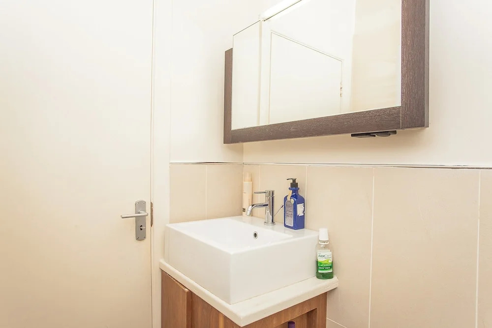 2 Bedroom Flat Near Notting Hill