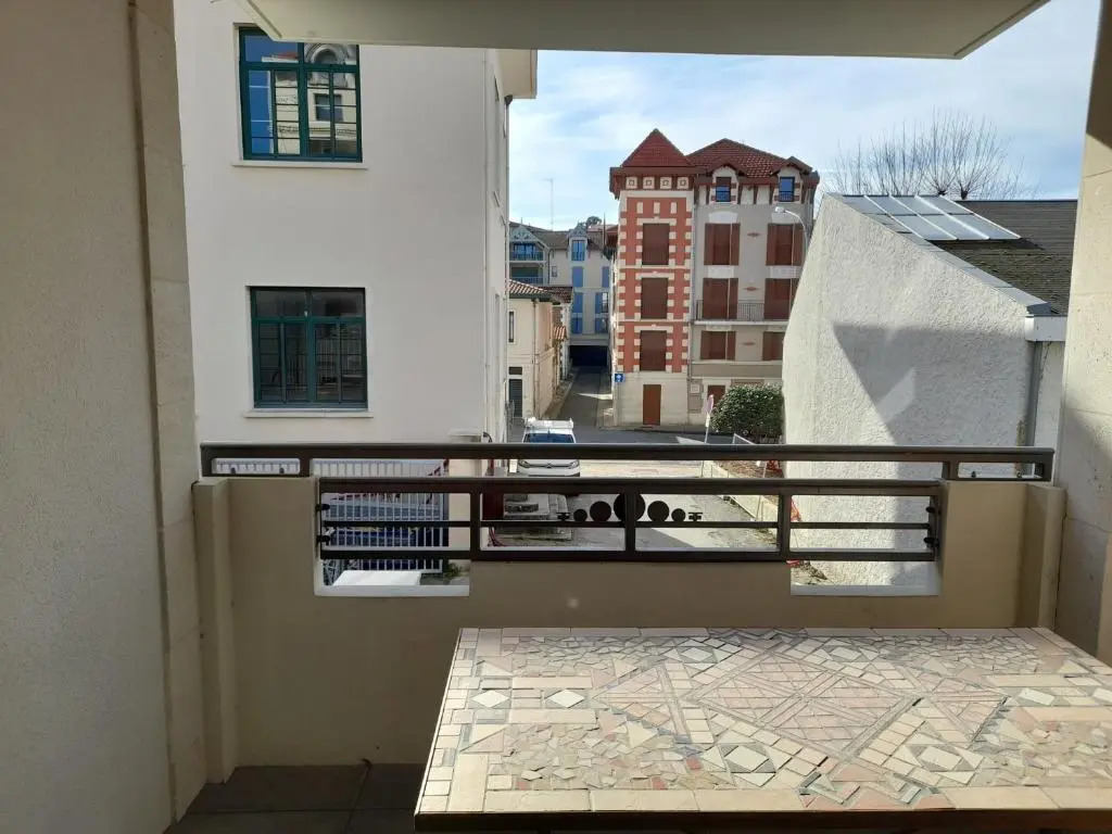 Appartement Central à Arcachon avec 2 Chambres, Parking Privé et Proche Plages - FR-1-319-16