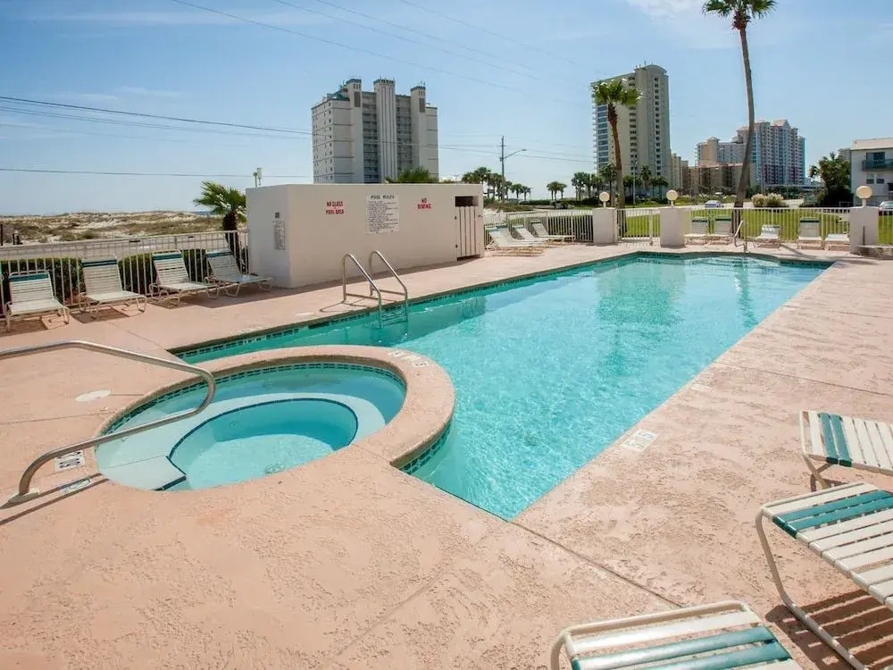 Grand Beach Condominiums #109 - 1 Br condo by RedAwning