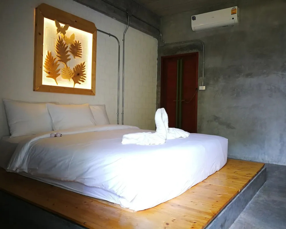 Hink Poshtel PhangNga
