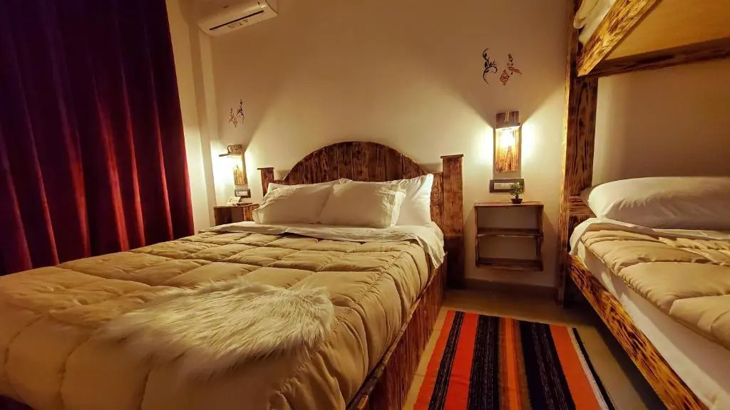 Clockwise Gjirokaster
