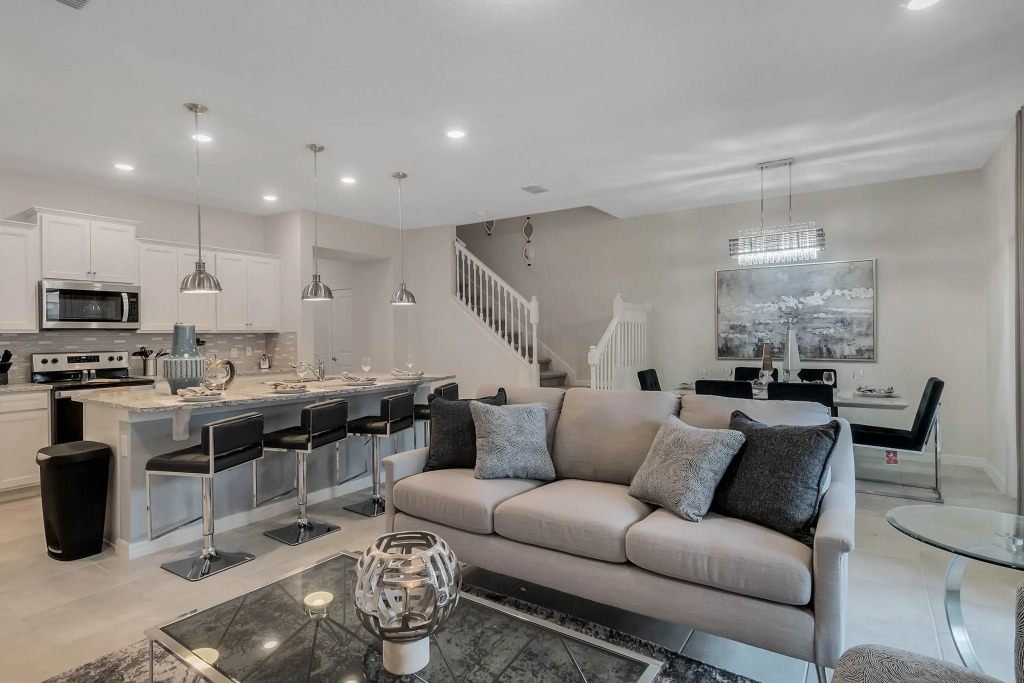 5 Bedroom/4.5 Bathroom Windsor Island (1330 LT), Davenport, US