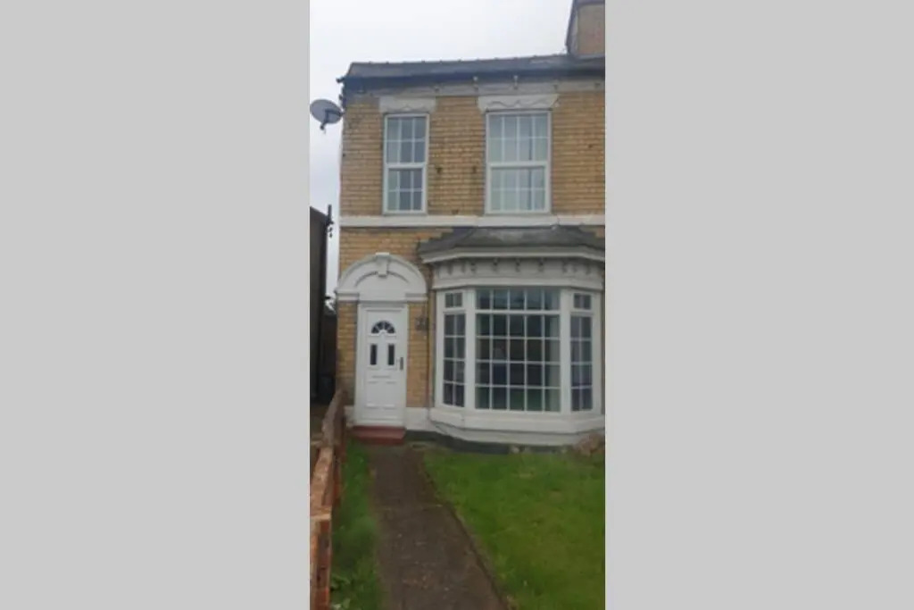 Hullidays - University Side Lg 4 bed House