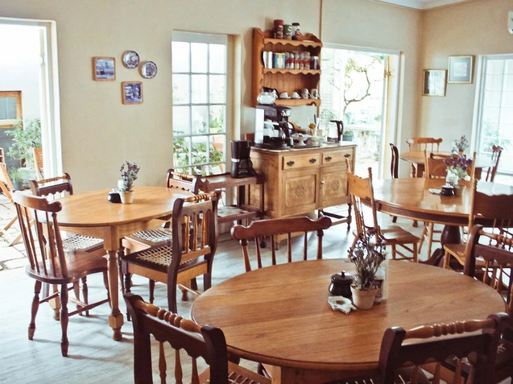 Mountain Manor Guest House & Executive Suites