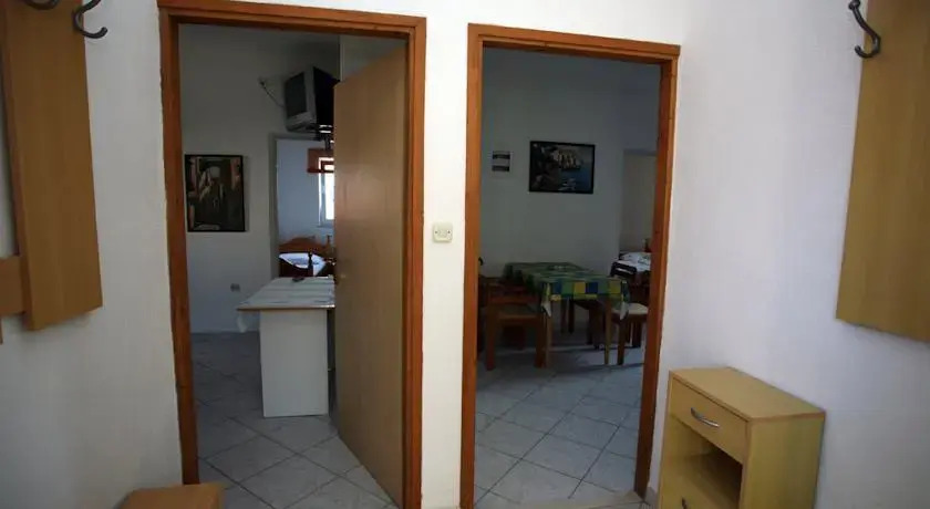 Apartments Jakšić
