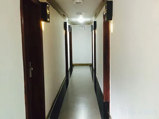 Qianhu Mingyue Hotel