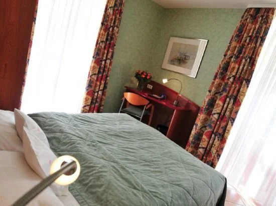 Hotel Mado