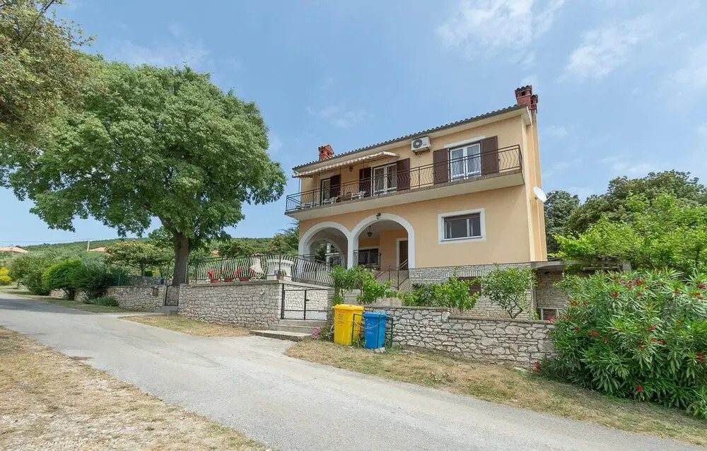 Amazing Apartment in Koromacno With 2 Bedrooms and Wifi