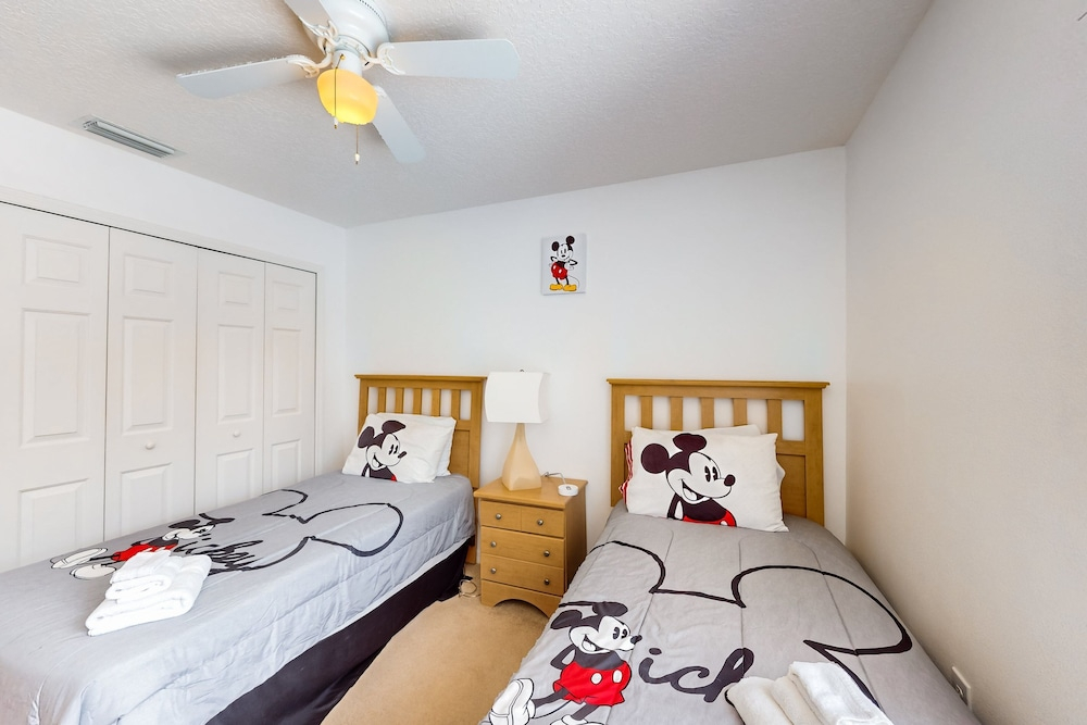 Lovely Home With a Private Pool, Grill, Washer/dryer, & AC - Snowbird Friendly