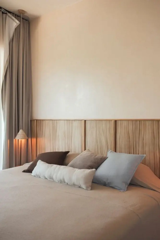 2BR Penthouse with Rooftop & Pool B5