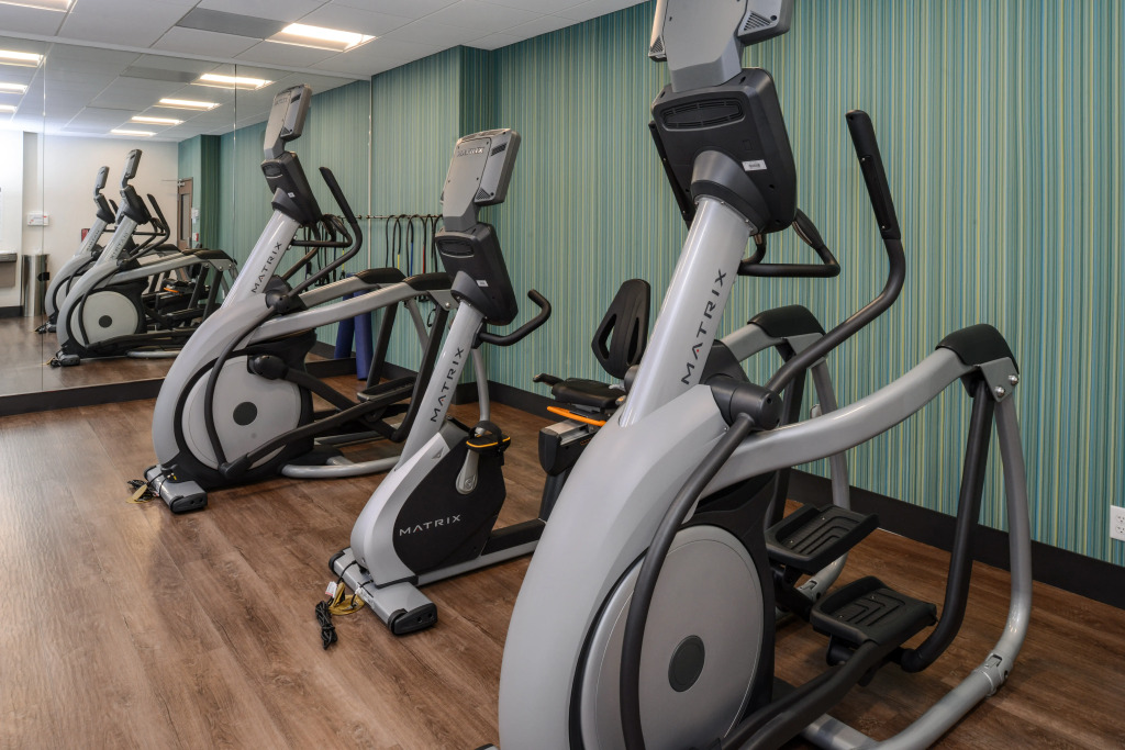 Holiday Inn Express & Suites - St. Petersburg - Madeira Beach by IHG