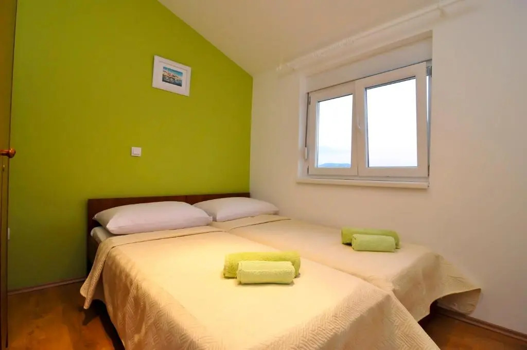 Apartments Marija - Maslenica - first line to the sea