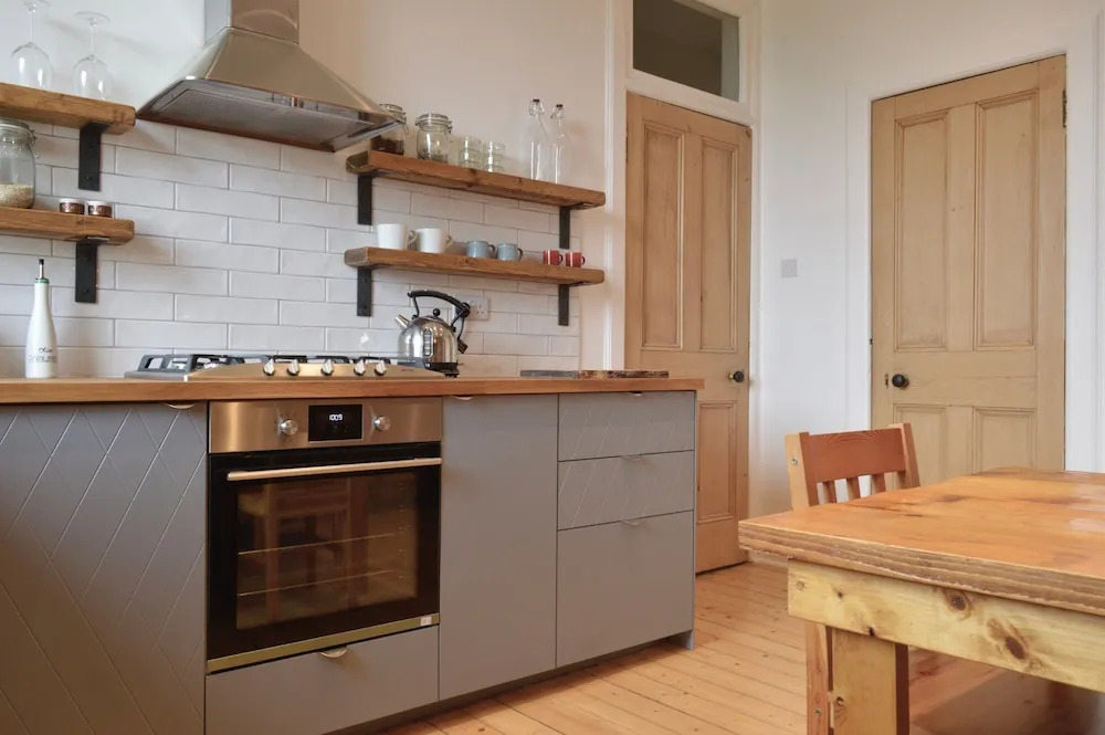 Modern 2 Bedroom Apartment In Edinburgh