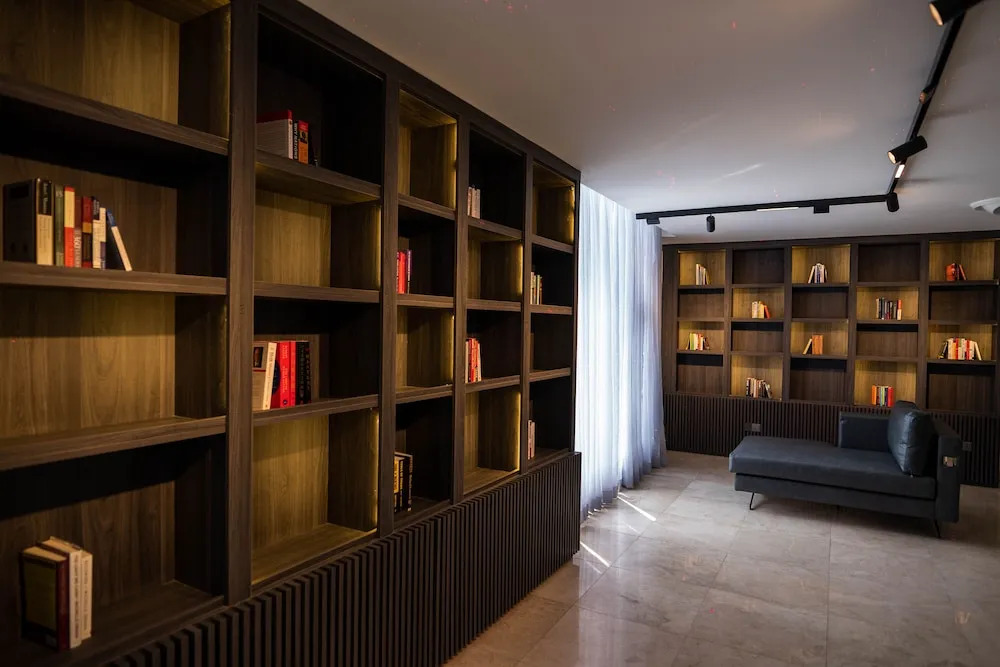 Albergo Hotel and Suites
