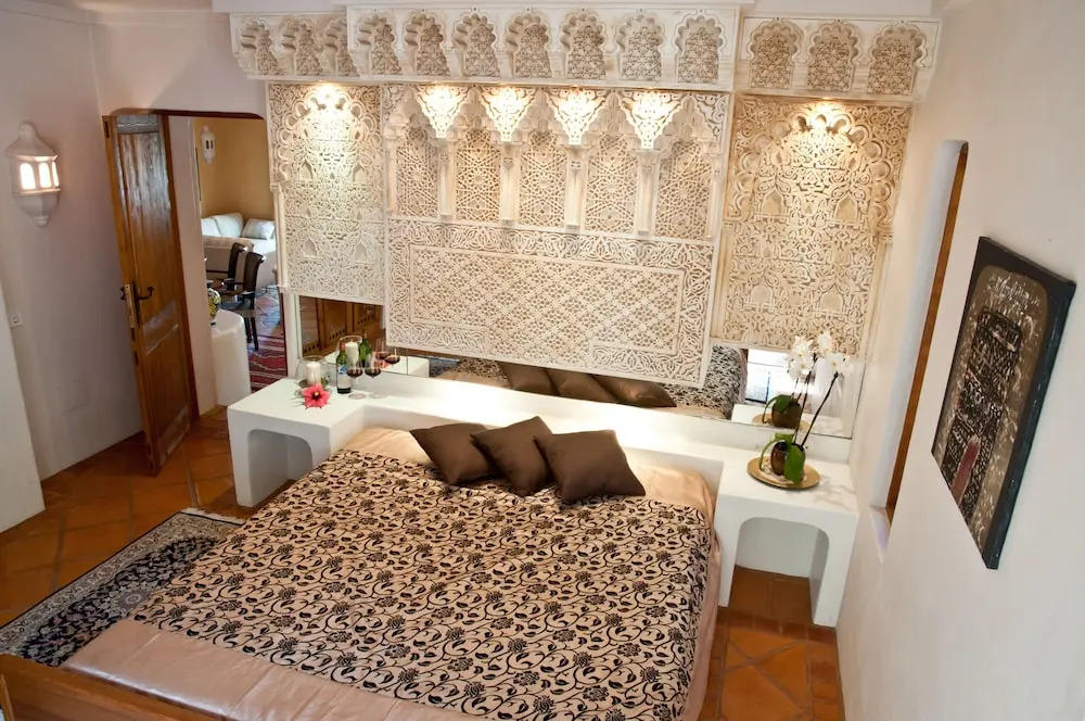 El Refugio Apartments & Villa