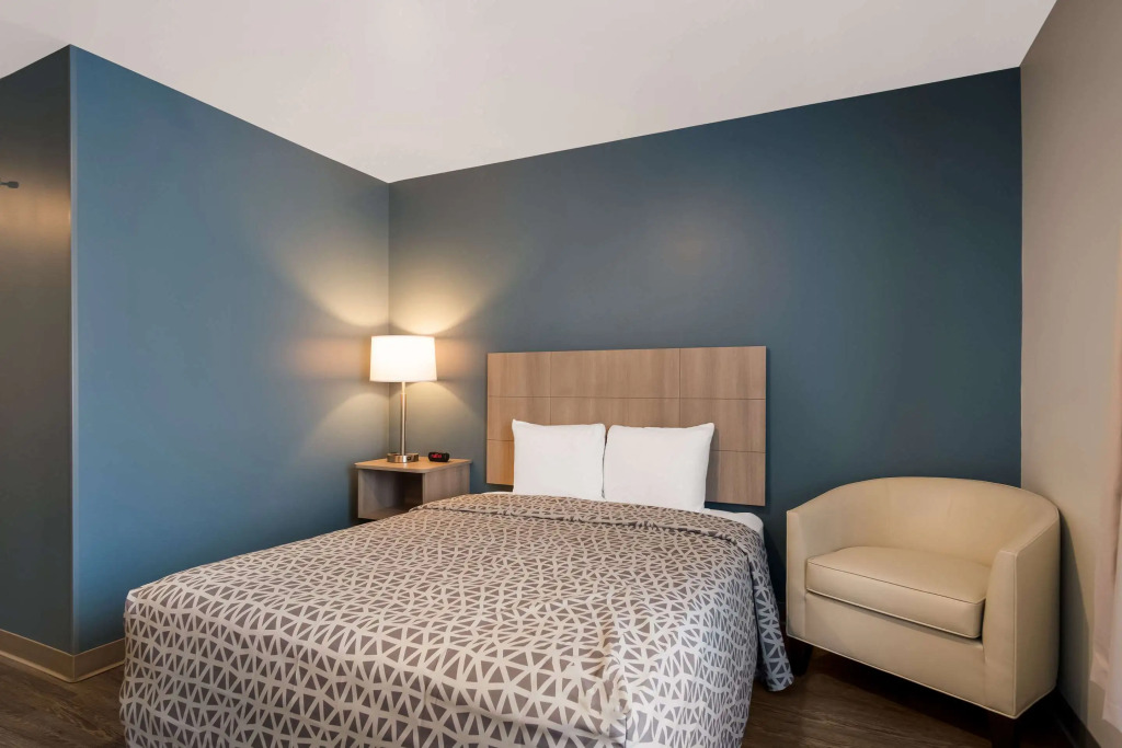 WoodSpring Suites Grand Rapids Kentwood