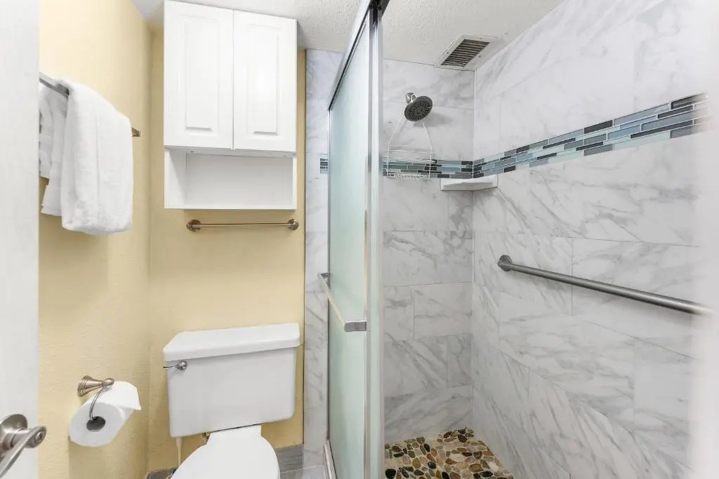 Kihei Akahi C-603 - 1 Bedroom, Sixth Floor, Ocean View, Remodeled, Pool