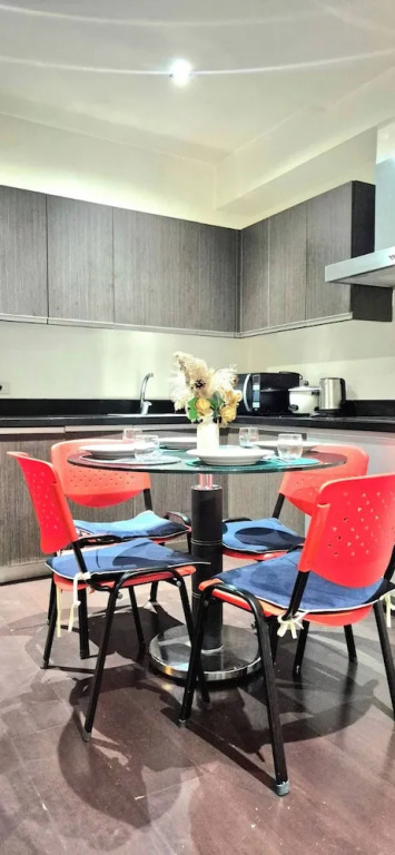 Luxurious 2BR Condo in Makati City With Stunning Views