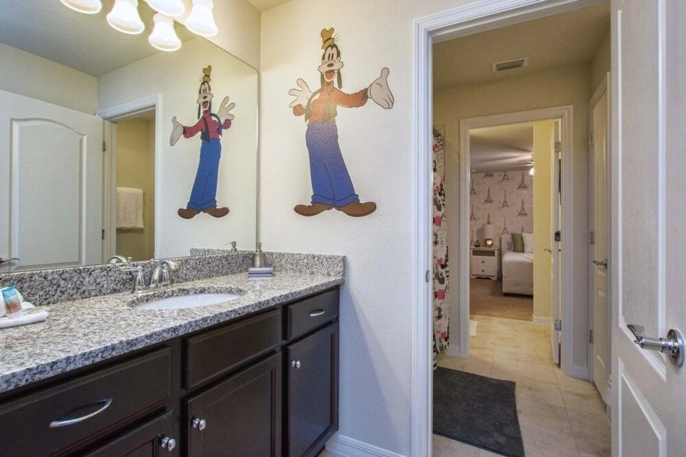 Amazing House! Windsor at Westside - 8817MD